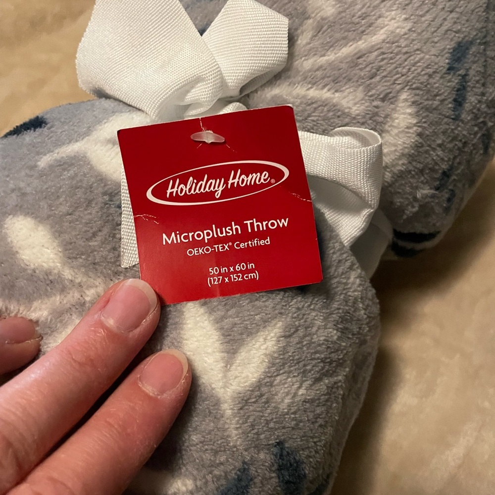 SOLD Holiday Home Microplush Throw Blanket - Picture 2 of 3